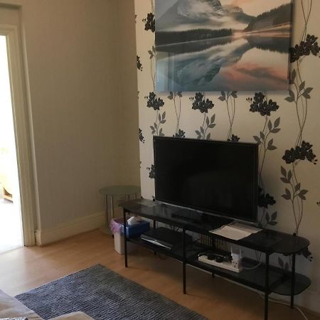 Apartment With Shared Garden And Basic Equipments Plymouth Ngoại thất bức ảnh